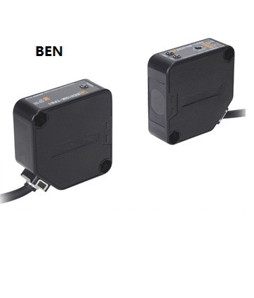 Compact, Universal Voltage Type with Built-in Amplifier